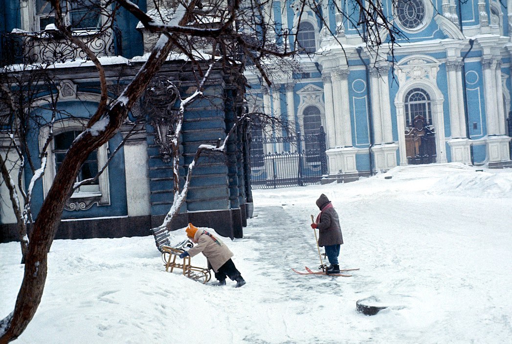 Children playing by Smolny Cathedral. Leningrad, 1965.