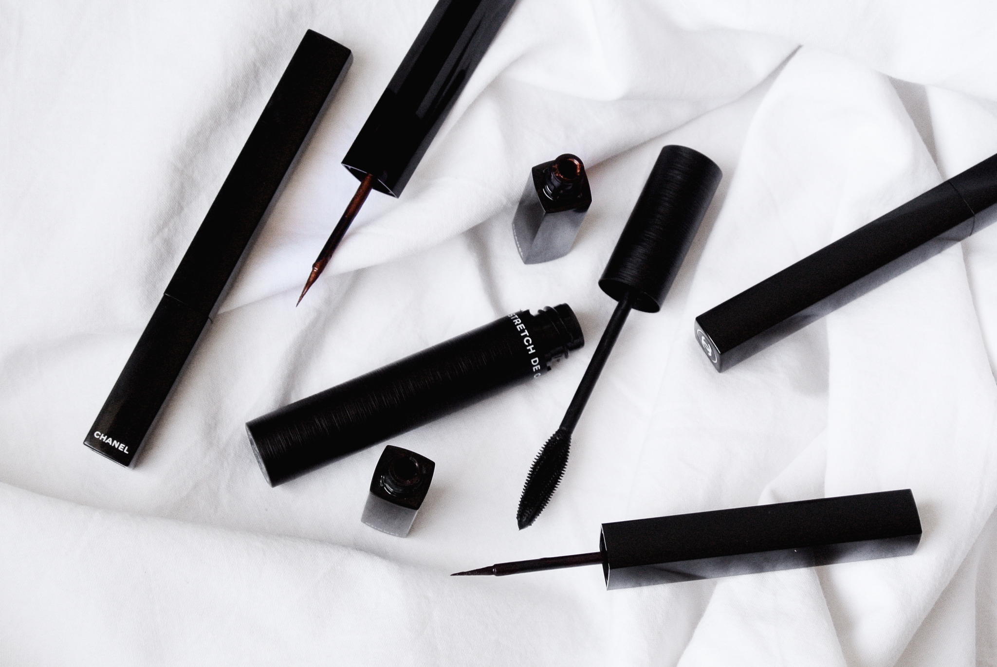 ROUGE ALLURE CAMÉLIA, Vibrant and Velvety Matte Lipstick – CHANEL Makeup 