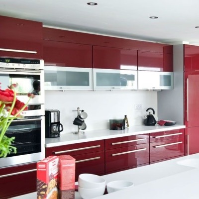 Red kitchen ideas Red goes well with woody or steel materials. Good combination with while Wall Street or laminates.