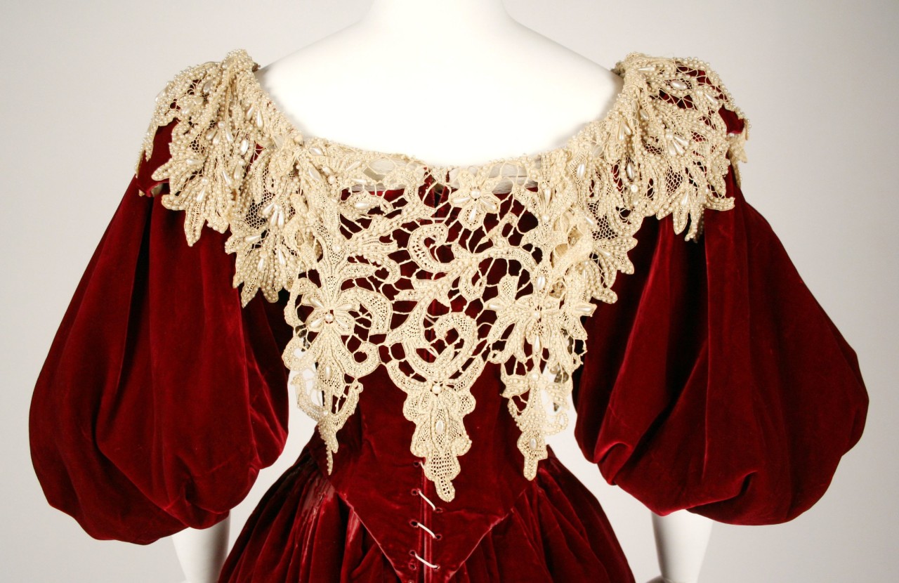 Fashions From The Past — lookingbackatfashionhistory: • Wedding dress....
