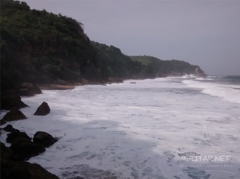 Informasi Wisata Di Blitar Umbul Waru Pantai Dengan Air