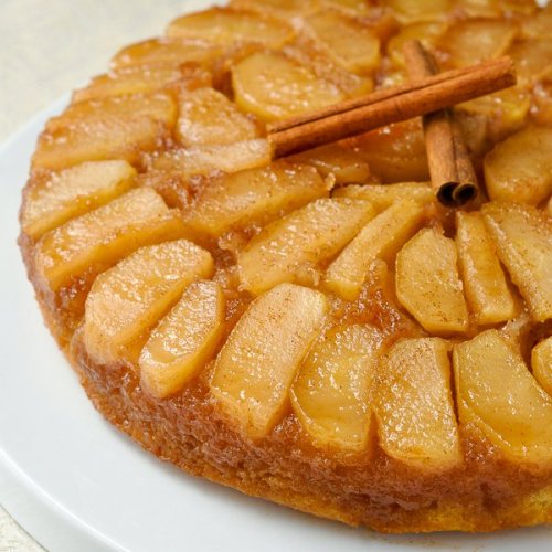 foodffs:Old Fashioned Apple Upside Down CakeReally nice...