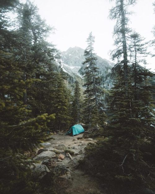 theadventurouslife4us:#camping, Lakeside camping ⛺️ Keep...