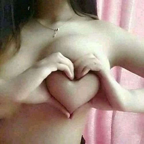 @hanna_kirei22 Happy Hearts Day! #sexyboobs #topless #sexypinays