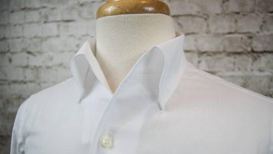 One-piece collar shirt
