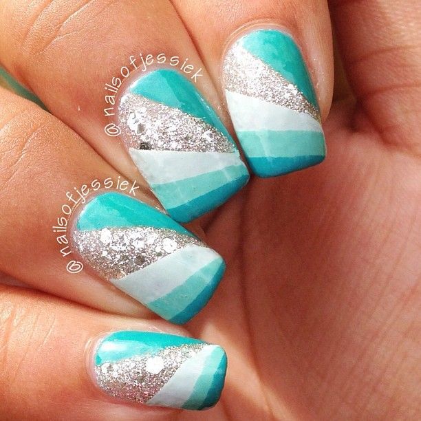 Untitled — cutie-nails: 10 Pretty Holiday Nail Arts: #9 is...