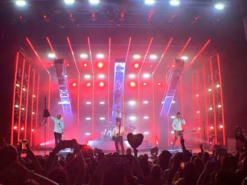 rainbowsmuke:5sos in Holmdel, NJ - 09/14/18 (x)