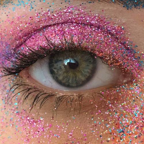 glitter eye makeup on Tumblr