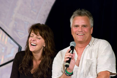 bethanyactually:Amanda Tapping & Richard Dean Anderson,...