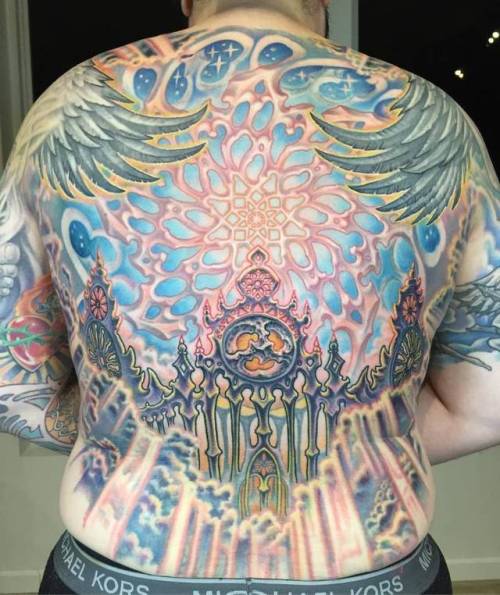 By Guy Aitchison, done at Hyperspace Studios, Creal Springs.... backpiece;cloud;huge;biomechanical;briangeckle;facebook;nature;twitter;guyaitchison