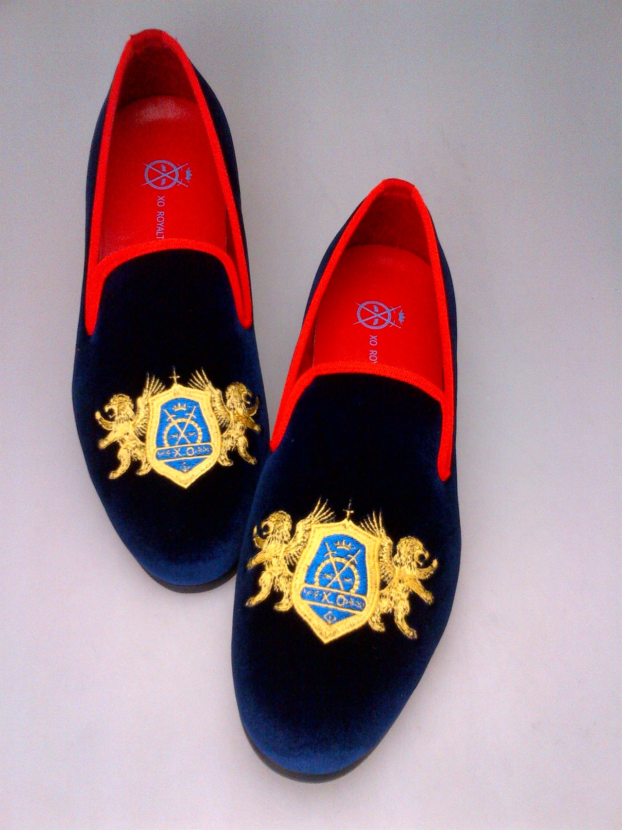 XO Royalty ‘Royal Crest’ (BLUE) - Designed and Marketed by BIZKID ...
