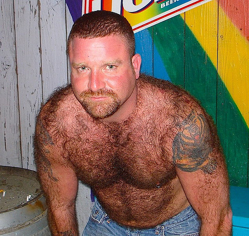 huscularfur:Woof!! Thickly furred daddies are hot!