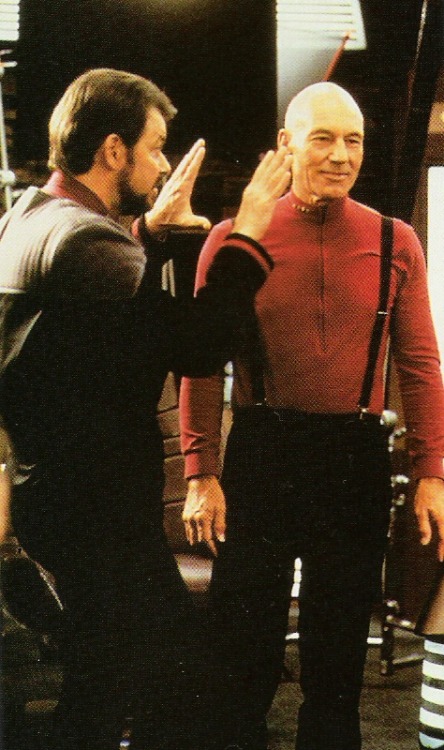 trekcore:Jonathan Frakes directs Patrick Stewart in Star Trek:...