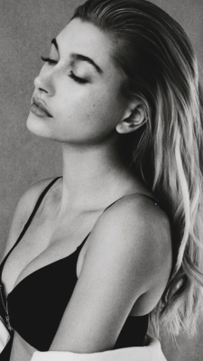 Hailey Baldwin Wallpapers Tumblr