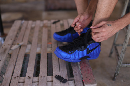 Nike Air Foamposite Pro Hyper Cobalt 