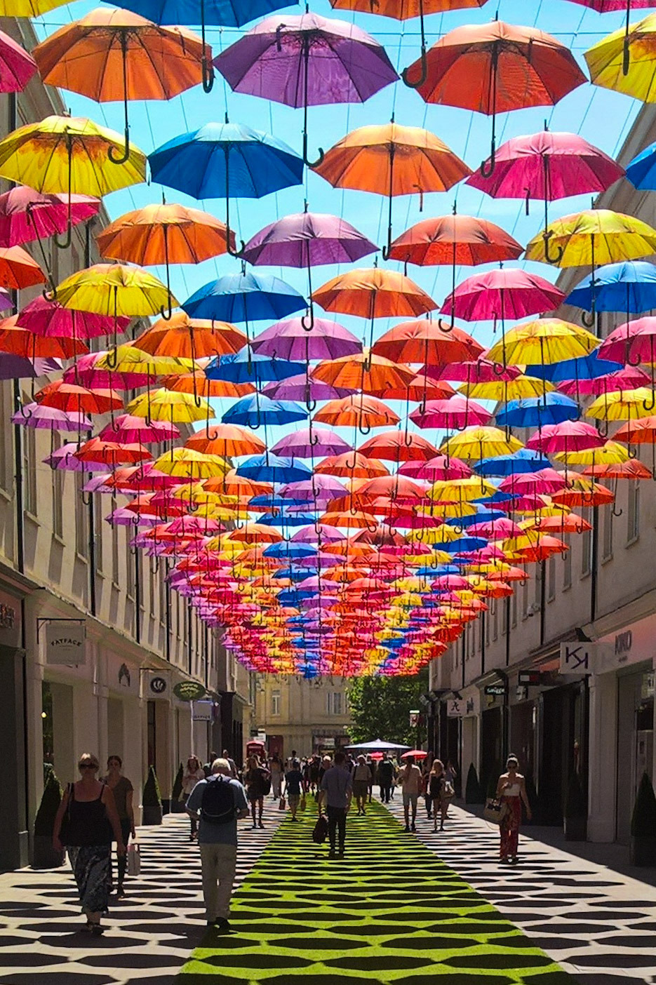 Umbrella Alley