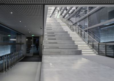 Shanghai LuJiaZui Exhibition Centre / OMA