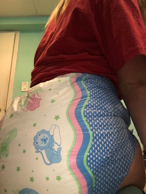 littleolivia126:All padded up. How does my butt look in these...