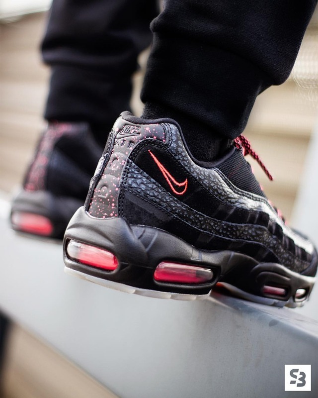 sneaker bass
