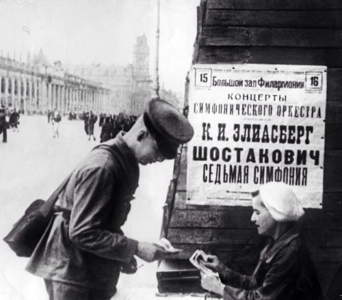 historicaltimes:Soldier buying a ticket to the Leningrad...