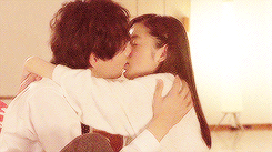 tumblr_nlpcsi7xuW1sp8nkoo9_r1_250.gif