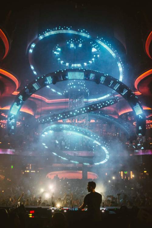 edmisbestmusic:Omnia Night Club