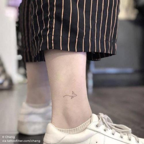 By Chang, done at West 4 Tattoo, Manhattan.... small;shark;chang;micro;line art;animal;tiny;fish;ankle;ifttt;little;nature;minimalist;ocean;fine line