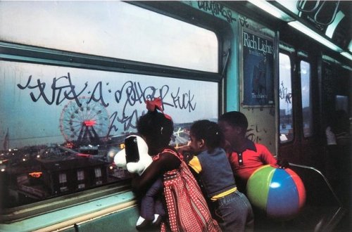 flashofgod:Bruce Davidson, New York Subway, 1983.