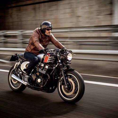 CafeRacer212