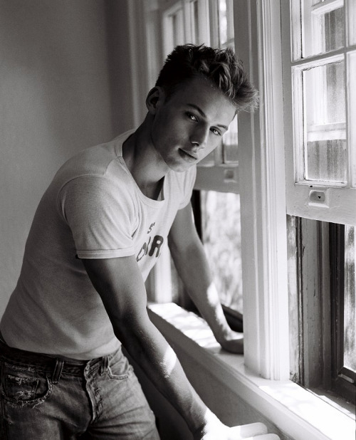 Kline Barfield teen boys blond boys cute boy gorgeous sexy lips jawline muscles arms biceps hot boys hottie hunky sexy boys handsome fashion menswear shirt jeans male model photoshoot