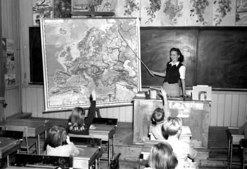 vintage-sweden:Geography lesson, 1948, Sweden.