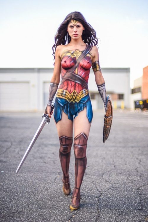 awesomecosplaygirls:

An awesome bodypainted Wonder Woman
