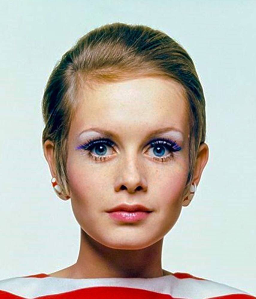 Sixties — Twiggy photographed by Bert Stern. Vogue 1967
