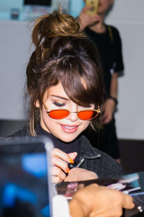 Sensual post from hottestcelebrities
