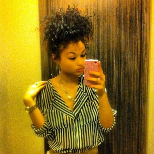 outfitmade:Get the shirt here: MONO STRIPE BLOUSEShop...