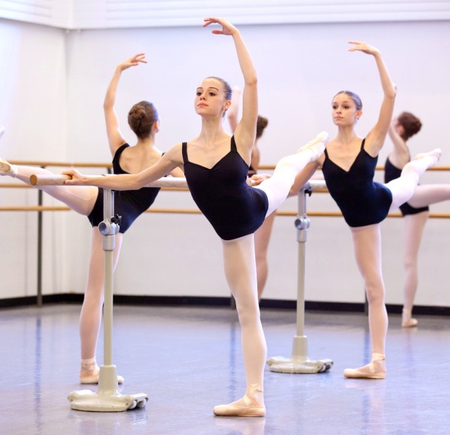 theballetblog: ouchpouchsaywhat: Dat... | boohoohoo, i'm not a ballerina