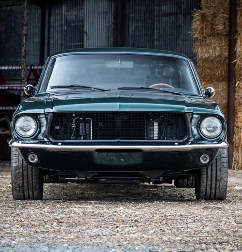 utwo:‘67 Ford Mustang 390GT©  silverstone auctions ltd