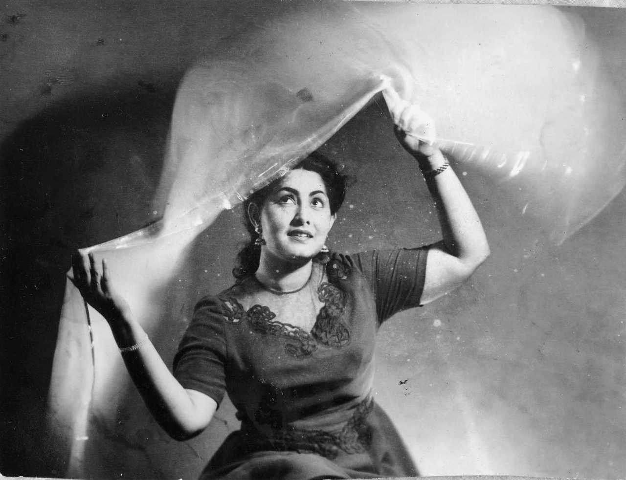 bollywoodirect:“ Remembering the ‘Lara Lappa girl’ Meena Shorey on her 30th death anniversary today. For today’s generation, the name Meena Shorey may mean nothing, but music lovers would definitely remember the ever-popular song “Lara Lappa Lara...