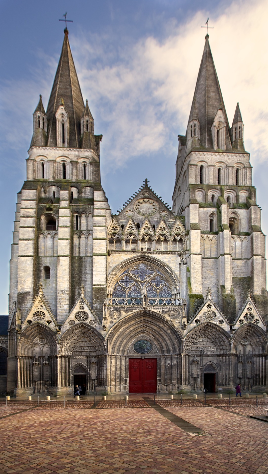 Amazing Places - Bayeux Cathedral - Bayeux - France (by Michael...