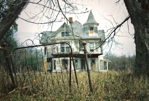 abandonedandurbex:Old creepy house at the end of the street....