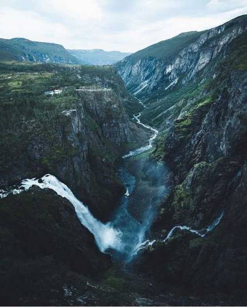 wanderlog:Norway. Photo: @hannesstier #norway #nature #landscape...