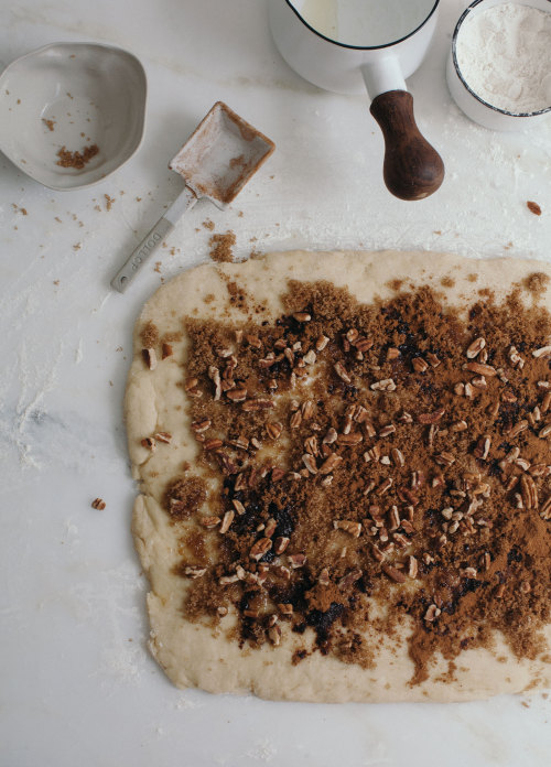 Giant Cinnamon Bun cinnamon cinnamon rolls cinnamon roll cinnamon bun cinnamon buns food dessert recipe