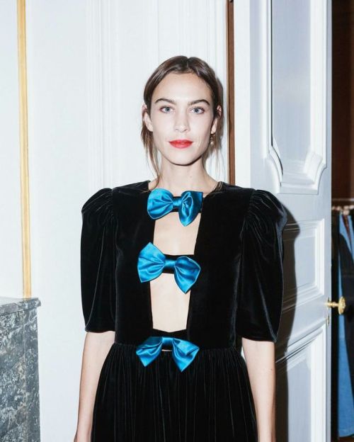 alexa chung gucci cfda 2018 vogue paris bfa fashion