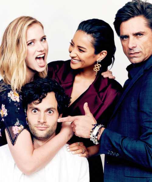 badgley:Elizabeth Lail, Penn Badgley, Shay Mitchell, and John...