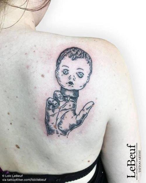 By Loïc LeBeuf, done at Rennes Tattoo Convention 2017, Rennes.... surrealist;toy;loiclebeuf;facebook;blackwork;shoulder blade;twitter;finger puppet;game;engraving;medium size