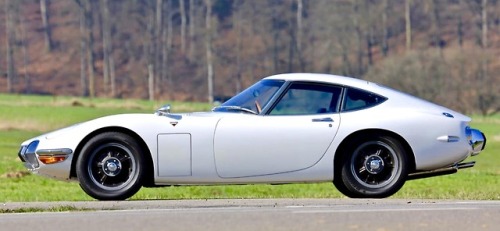 crazyforcars:Toyota 2000GT, truly a masterpiece of design,...