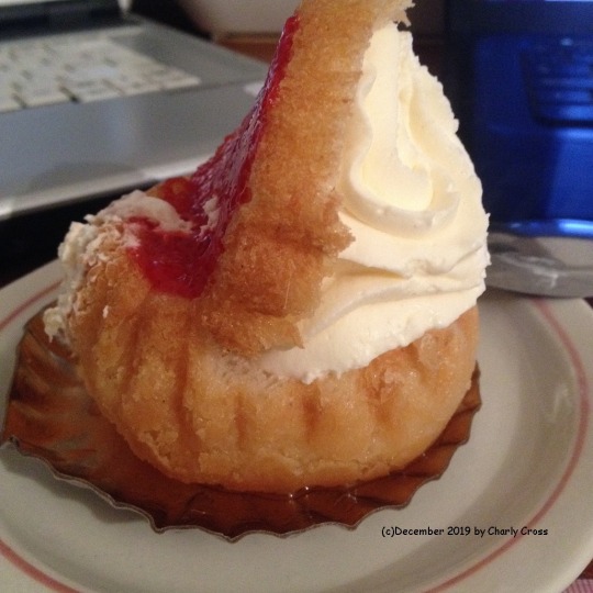 to show the Savarina cake from Romania.