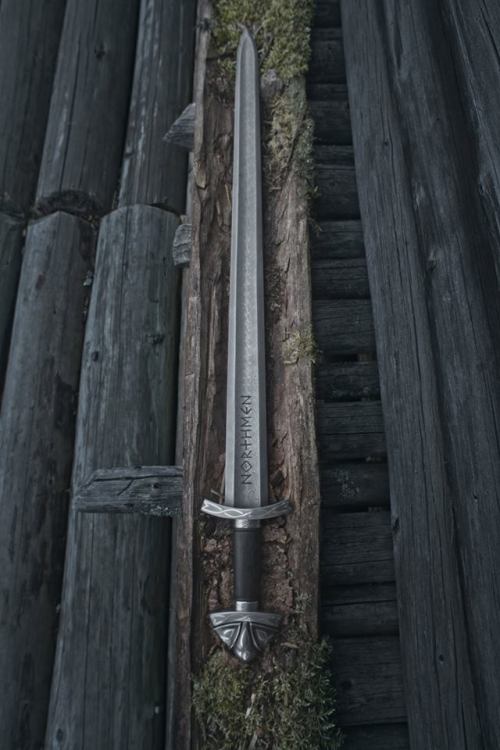 coolkenack:Exquisite Viking sword found on Northmen on...