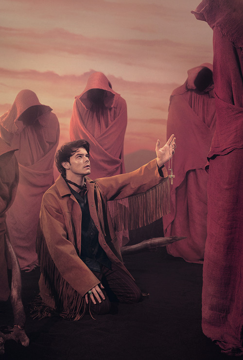 flawlessgentlemen:Charlie Heaton photographed by Crowns &...