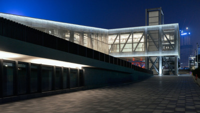 Shanghai LuJiaZui Exhibition Centre / OMA